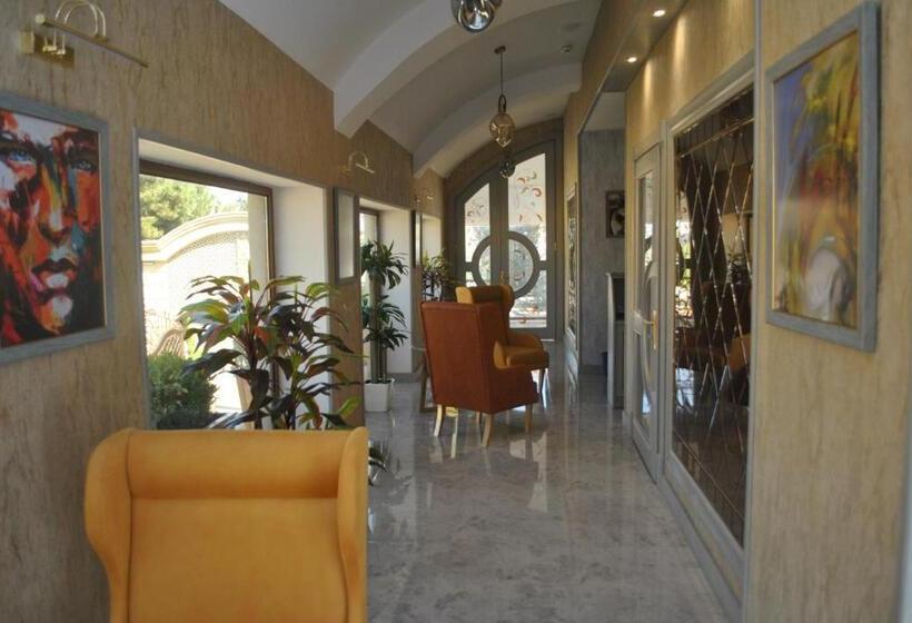 اتاق لوکس, Manor Luxury Hotel Baku