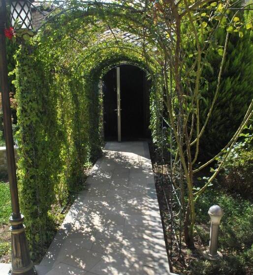 ویلای لوکس 1 خوابه, Manor Luxury Hotel Baku