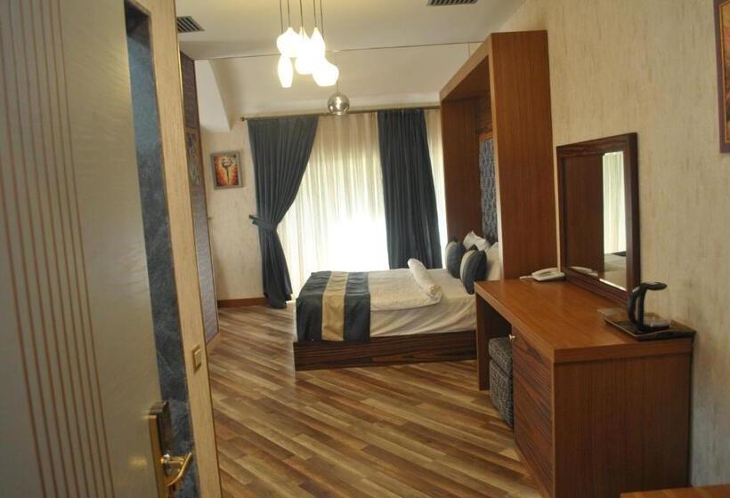 اتاق لوکس, Manor Luxury Hotel Baku