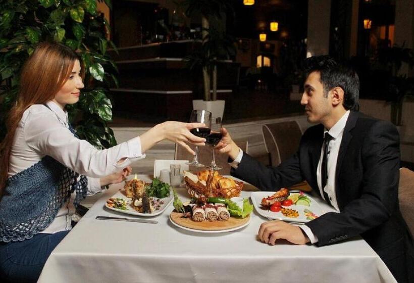 ویلای لوکس 1 خوابه, Manor Luxury Hotel Baku