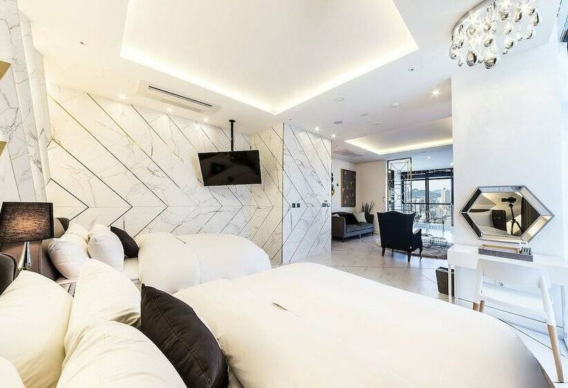 جناح, The Designers Seoul Station