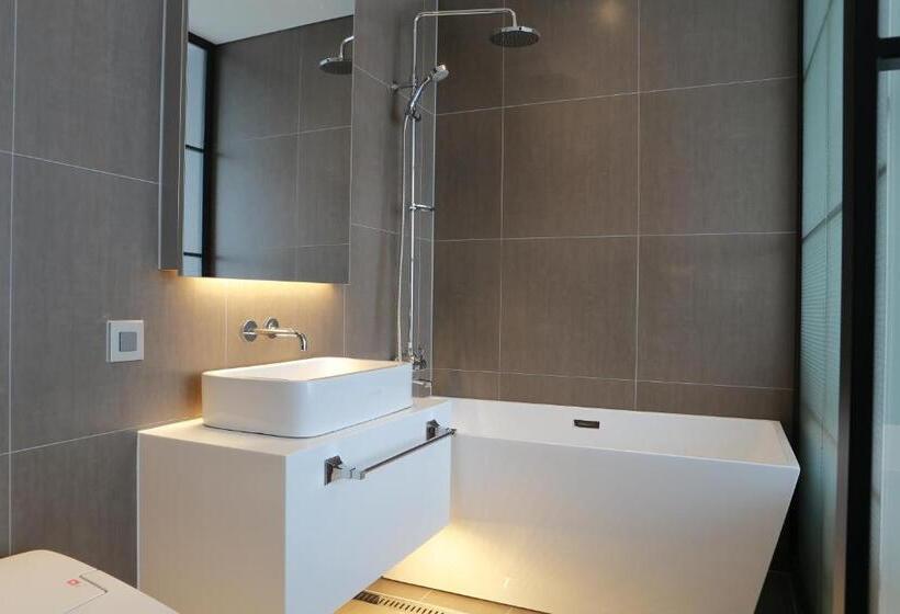 غرفة بيزنس, The Designers Seoul Station