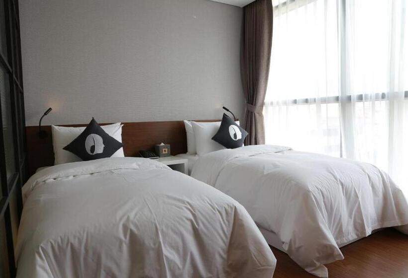 غرفة بيزنس, The Designers Seoul Station