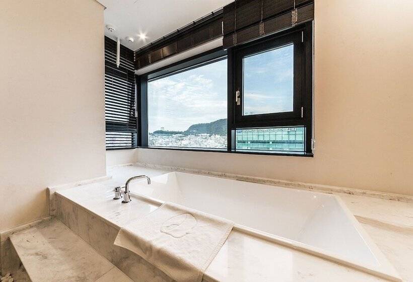 Premium Room, The Designers Seoul Station