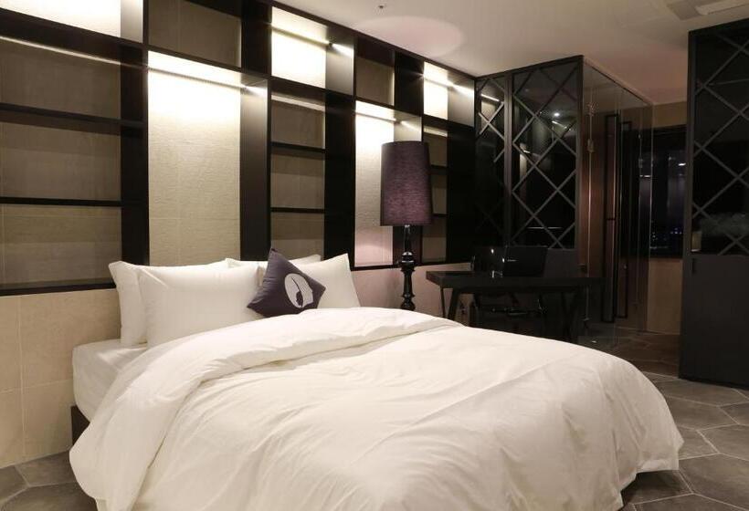 Camera Premium, The Designers Seoul Station