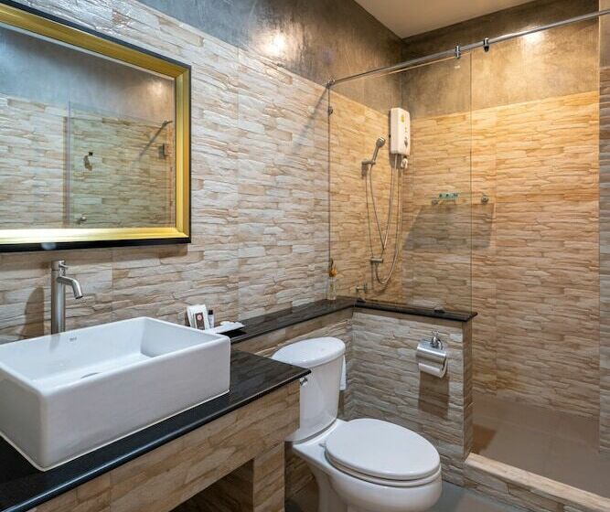 غرفة ديلوكس, The Iconic Hotel Ranong