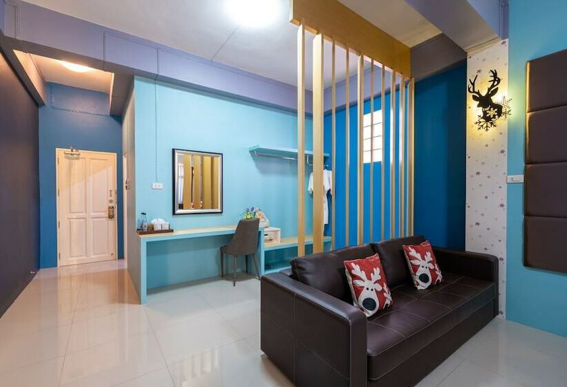 إستوديو قياسى, The Iconic Hotel Ranong