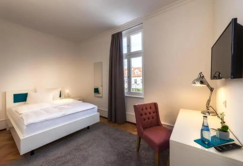 Standard Yhden Hengen Huone, Villa8