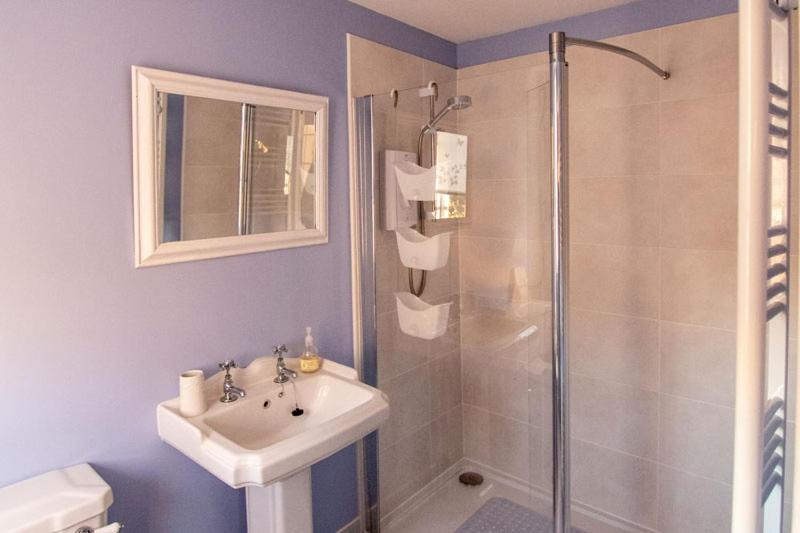 اتاق سوپریور, Red Cottage B&b