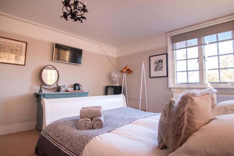 اتاق سوپریور, Red Cottage B&b