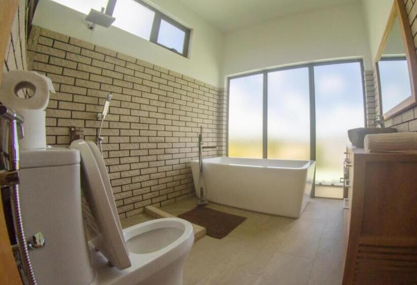 اتاق استاندارد با چشمانداز باغ, Horisun