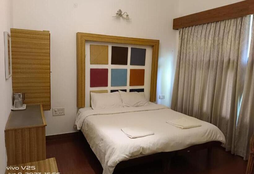 デラックスルーム, Zeenath Taj Gardens