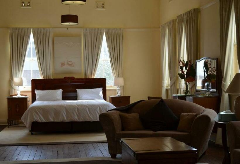 اتاق استاندارد, Old Parkes Convent