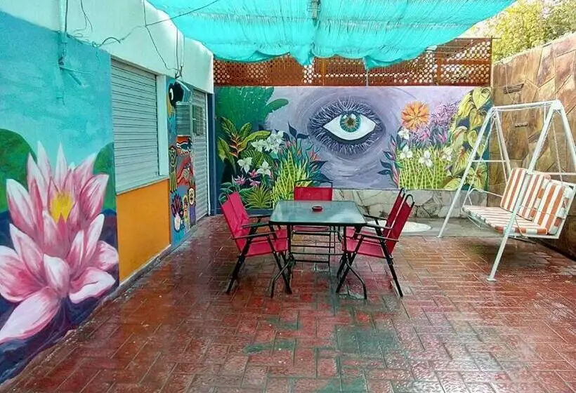 تختخواب در اتاق مشترک, Destino San Juan Hostel