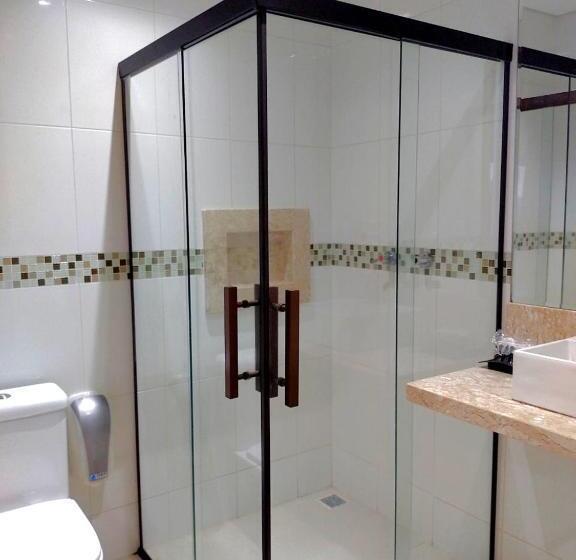 חדר סטנדרט לשלושה, Guess Hotel & Motel