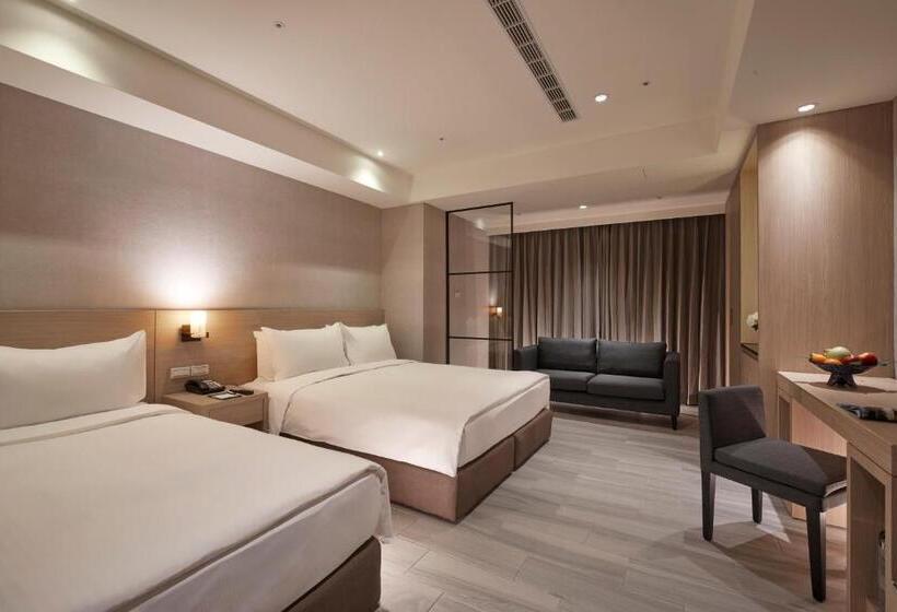 اتاق استاندارد سه نفره, Grand Bay Resort