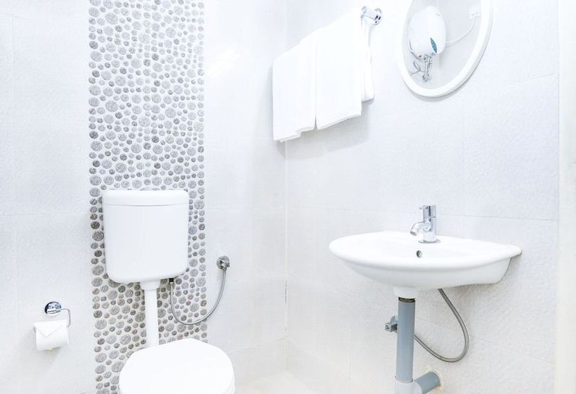 经济房, Treebo Comforts Inn, University Road Deralakatte