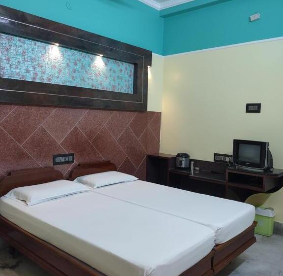 اتاق استاندارد یک نفره, Krishna Lodge