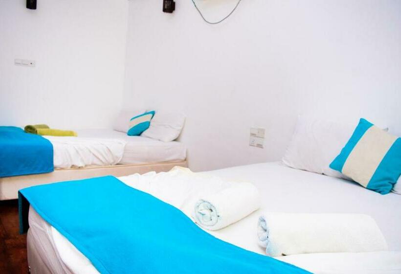 اتاق خانوادگی, Sarada Beach Resort Yala