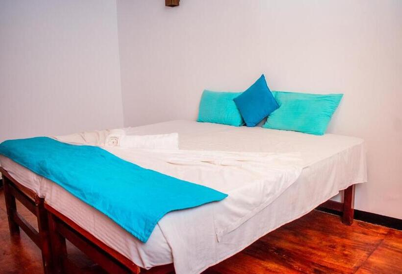 اتاق استاندارد با تراس, Sarada Beach Resort Yala