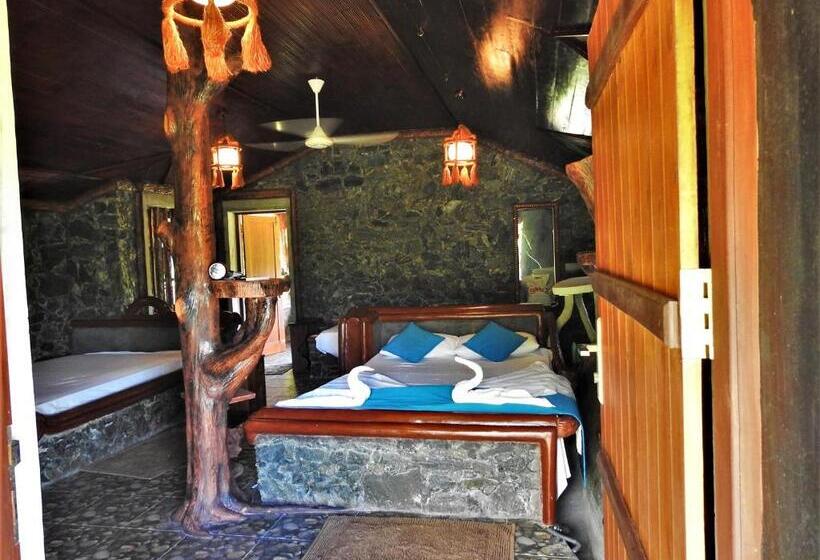 بانگلوی استاندارد, Sarada Beach Resort Yala