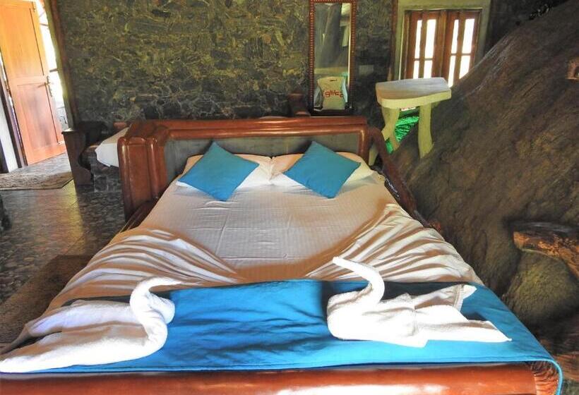 بانگلوی استاندارد, Sarada Beach Resort Yala