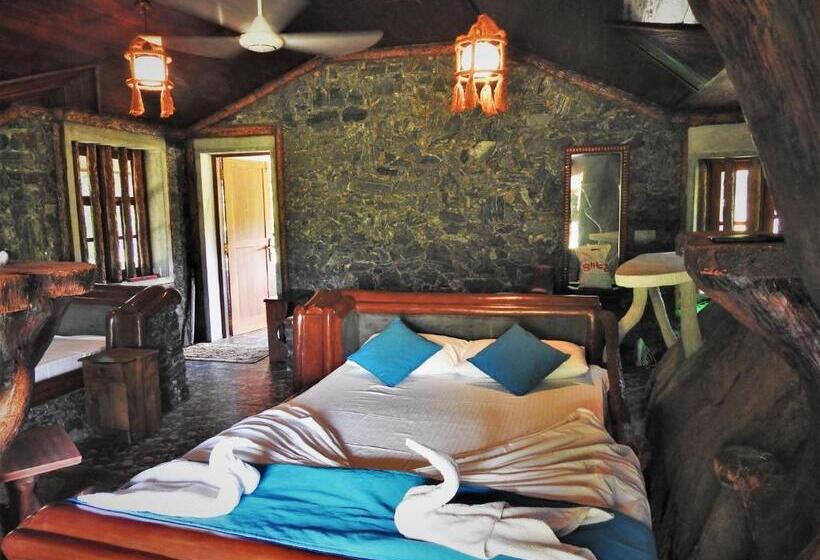بانگلوی استاندارد, Sarada Beach Resort Yala