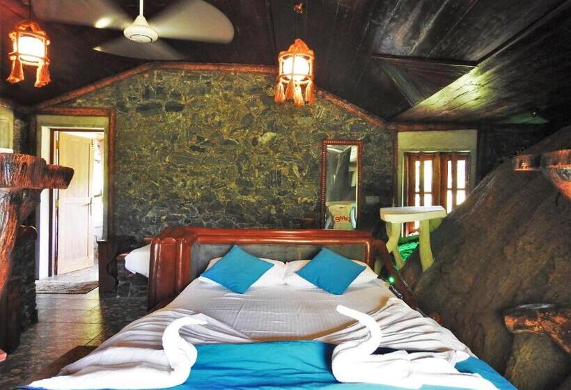 بانگلوی استاندارد, Sarada Beach Resort Yala