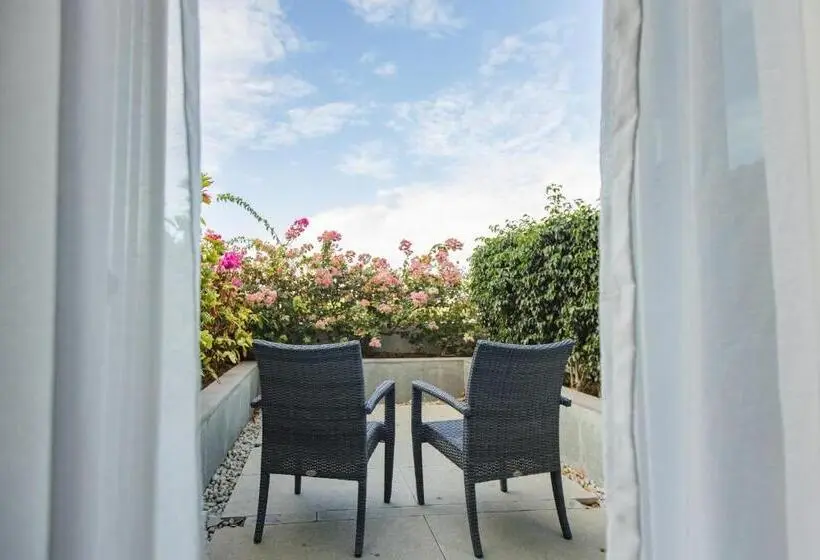 バルコニー付きスタンダードルーム, The Residency Towers, Rameswaram