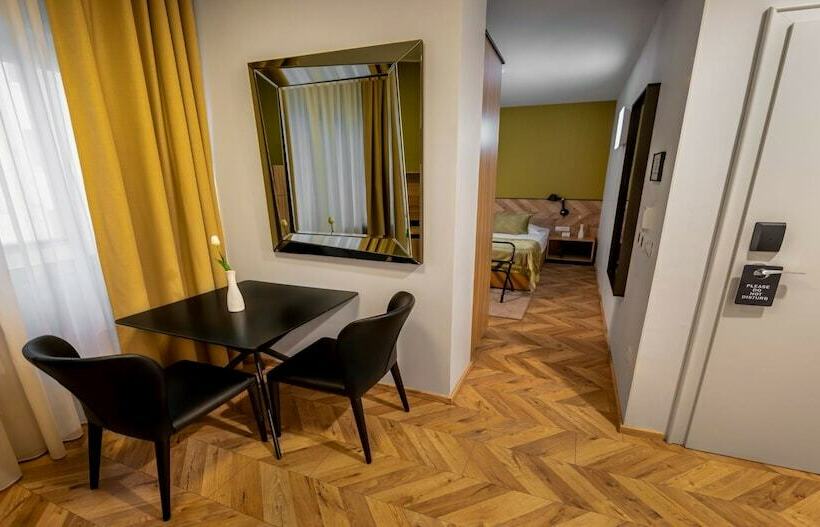 اتاق راحتی, Urban Boutique Hotel Center