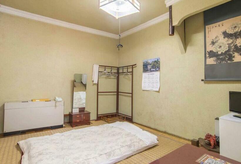 חדר סטנדרט, Kenrokuen