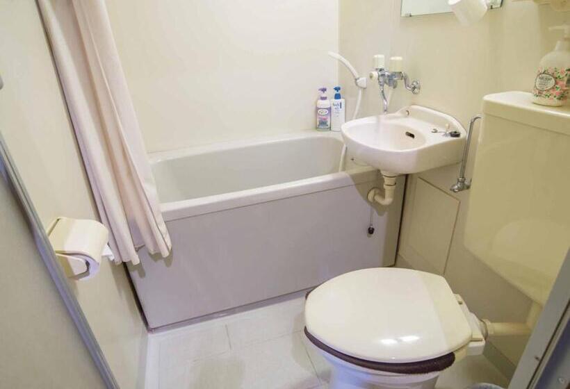 חדר משפחתי, Kenrokuen