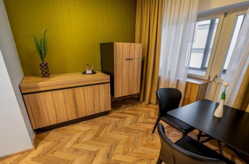 اتاق راحتی, Urban Boutique Hotel Center