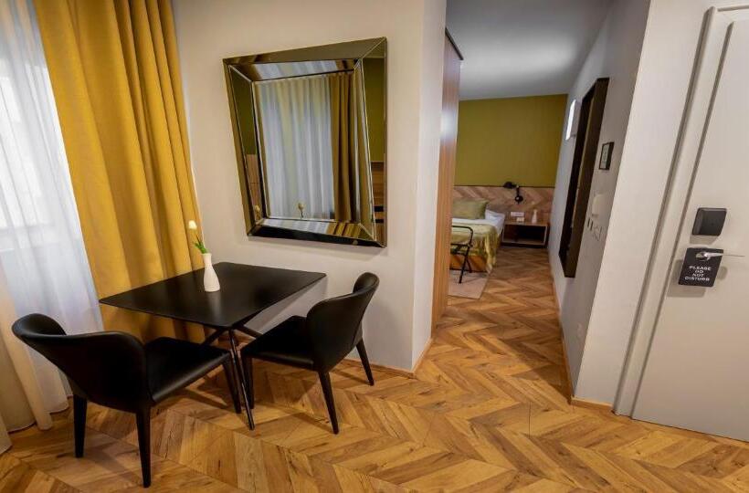 اتاق راحتی, Urban Boutique Hotel Center