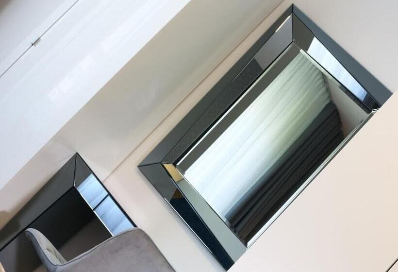 اتاق استاندارد, Urban Boutique Hotel Center