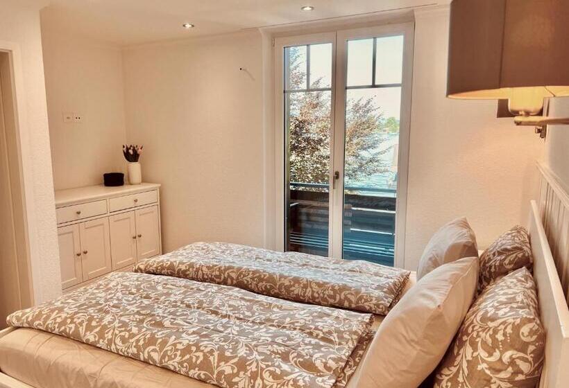 Номер Deluxe Вид на Озеро, Boutique Hotel Niesenblick   Direkt Am Thunersee Gelegen Mit Self Check In & Digitaler Rezeption