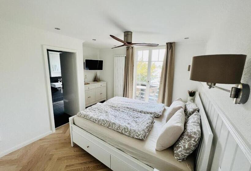 Номер Deluxe Вид на Озеро, Boutique Hotel Niesenblick   Direkt Am Thunersee Gelegen Mit Self Check In & Digitaler Rezeption