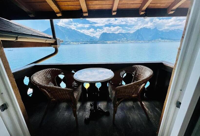 Номер Deluxe Вид на Море с Балконом, Boutique Hotel Niesenblick   Direkt Am Thunersee Gelegen Mit Self Check In & Digitaler Rezeption