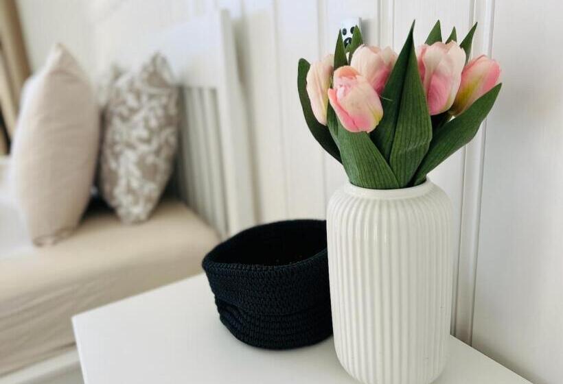 Номер Deluxe Вид на Море с Балконом, Boutique Hotel Niesenblick   Direkt Am Thunersee Gelegen Mit Self Check In & Digitaler Rezeption