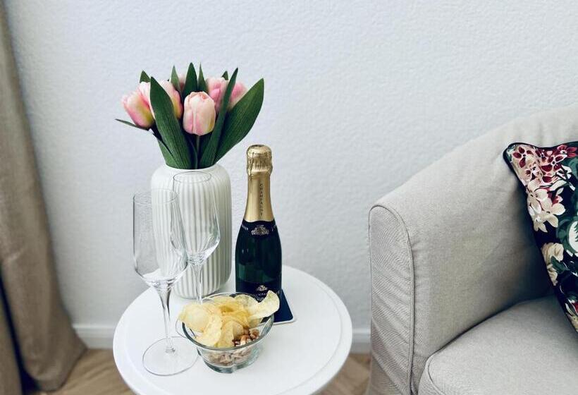 Стандартный Номер Кровать Кинг, Boutique Hotel Niesenblick   Direkt Am Thunersee Gelegen Mit Self Check In & Digitaler Rezeption