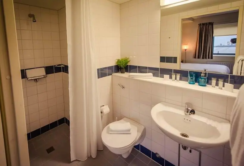 اتاق استاندارد با سرویس بهداشتی مشترک, Dcu Rooms All Hallows