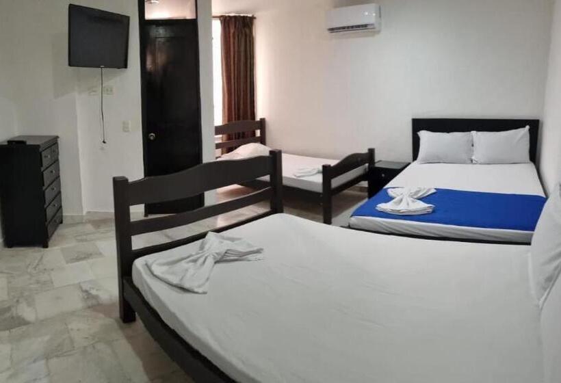 اتاق استاندارد چهار تخته, Blue Star