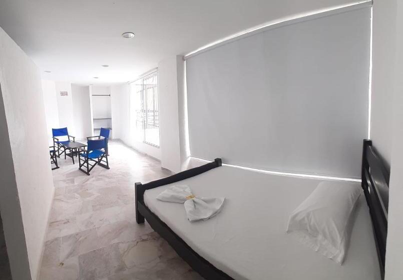 اتاق سوپریور خانوادگی, Blue Star