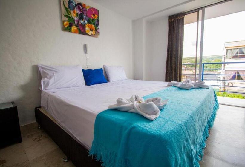 اتاق لوکس با بالکن, Blue Star