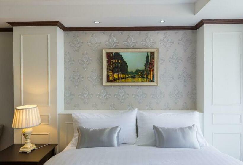 디럭스 룸, De Ladda