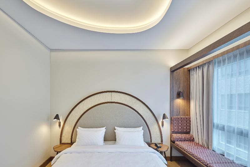 디럭스 룸, De Ladda