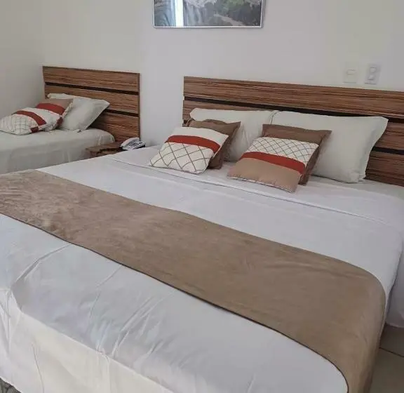 Standard Kolmen Hengen Huone, Estrela Mares