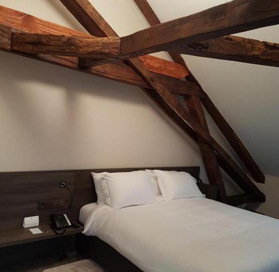 Номер Стандарт, Etoile De Pompadour