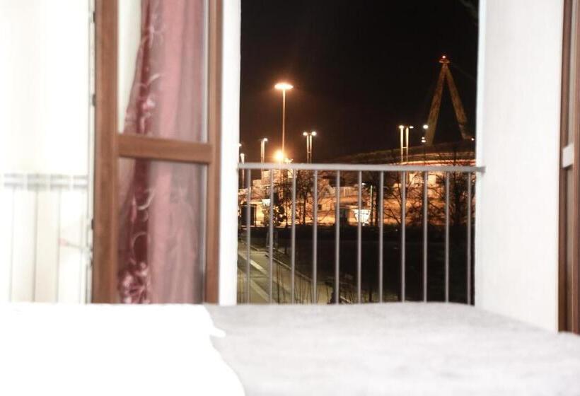 غرفة كومفورت ثلاثية, La Boheme Smart