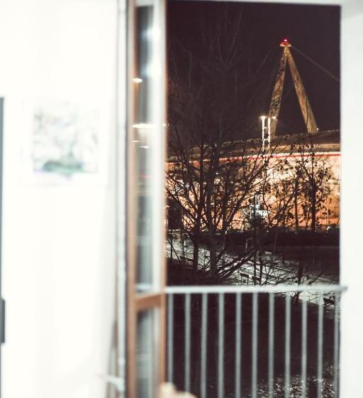 غرفة قياسية سرير كينج لذوى الإحتياجات الخاصة, La Boheme Smart